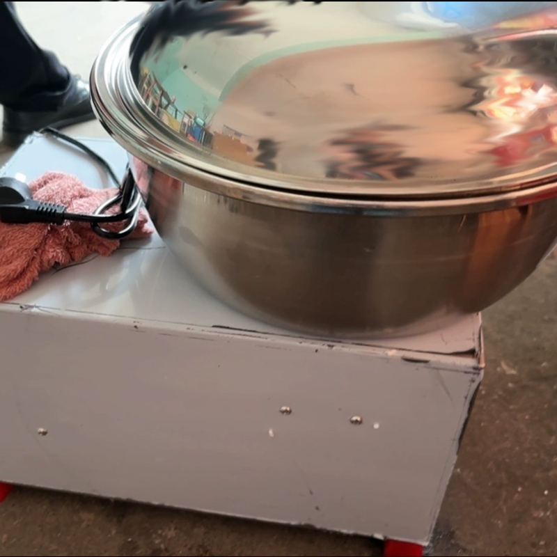 Kitchen Appliances In - Teigknetmaschine 220V Elektrische Fleischwolf-Mischmaschine für Pasta